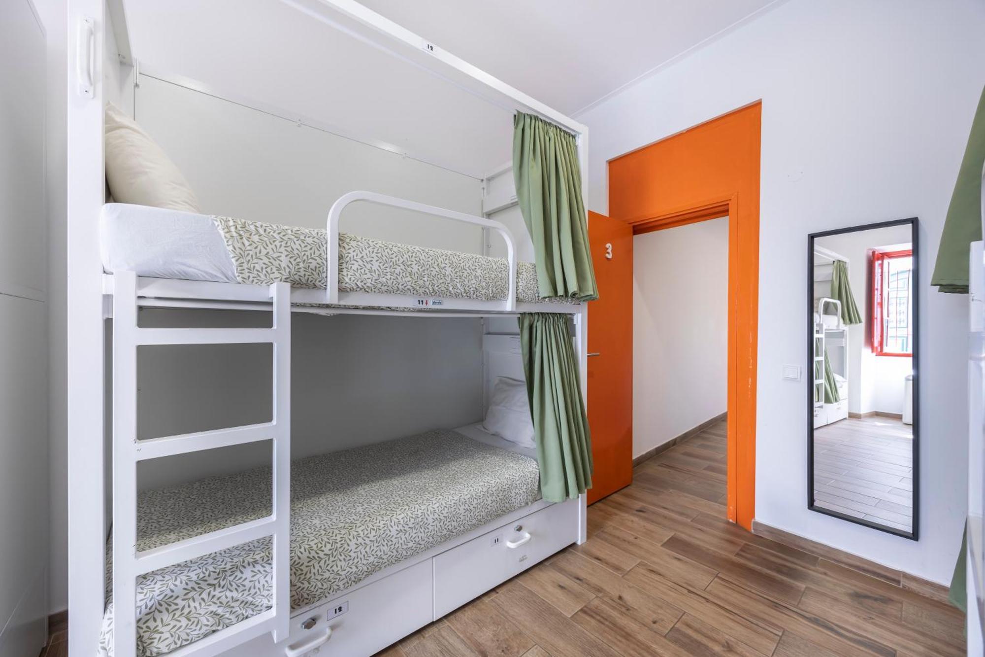 The Macarena Beach Hostel Lagos Kültér fotó